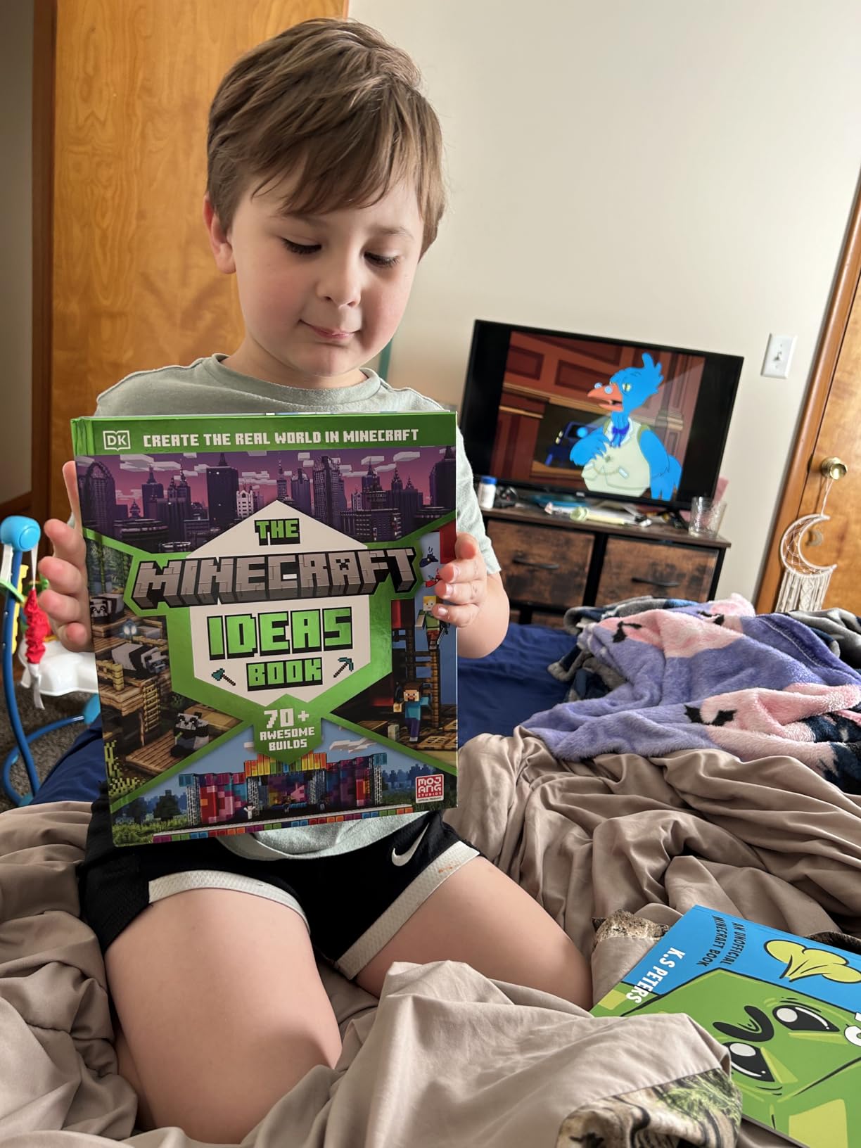 The Minecraft Ideas Book: Create the Real World in Minecraft with 70+ Awesome Builds customer photo 1