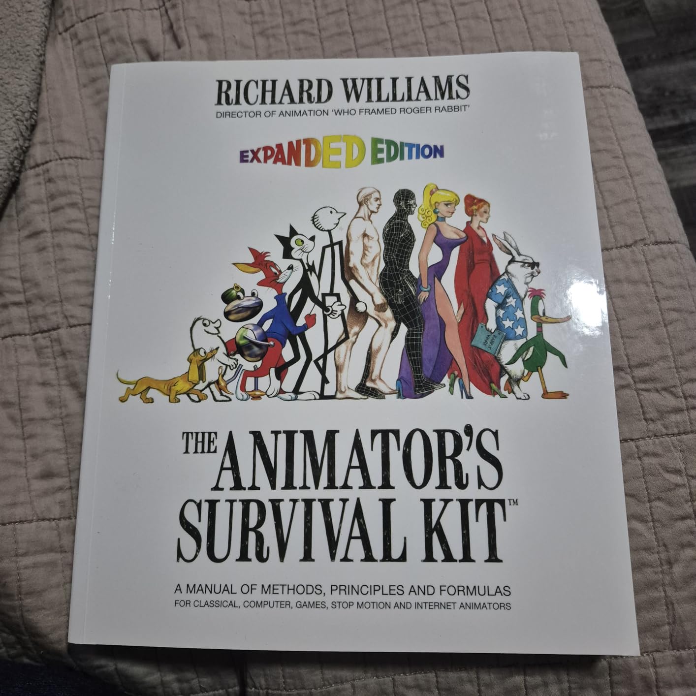 The Animator's Survival Kit: A Manual of Methods, Principles and Formulas for Classical, Computer, Games, Stop Motion and Internet Animators customer photo 1