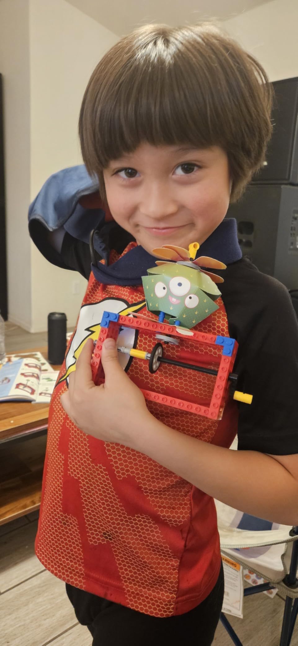 LEGO Gadgets (Klutz Science/STEM Activity Kit) customer photo 1