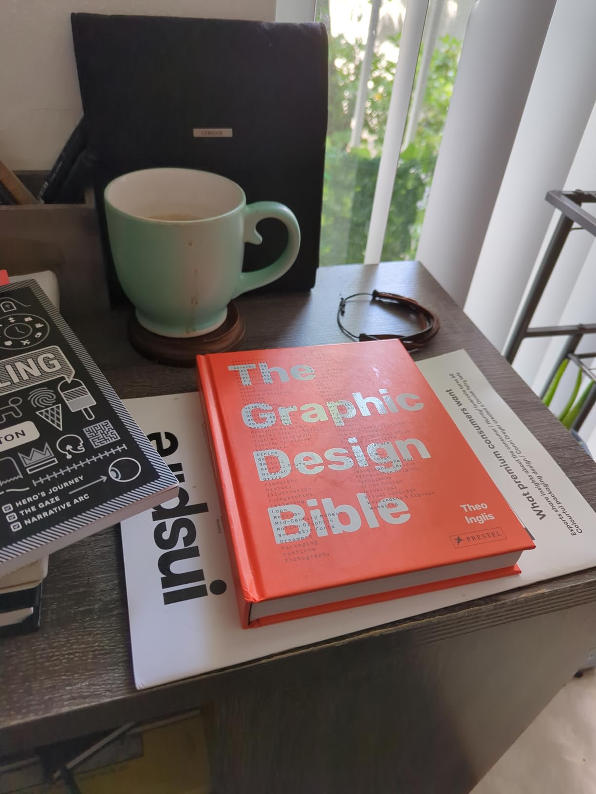 Graphic Design Bible: The Definitive Guide to Contemporary and Historical Graphic Design for Designers and Creatives customer photo 1