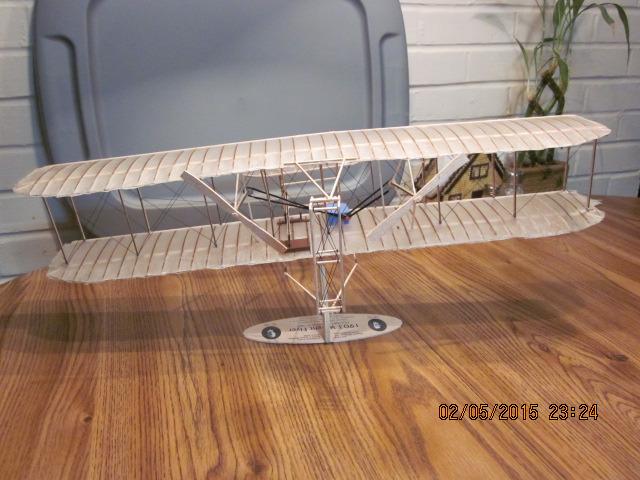 Guillow's 1903 Wright Brother Flyer Laser Cut Model Kit, Small customer photo 2