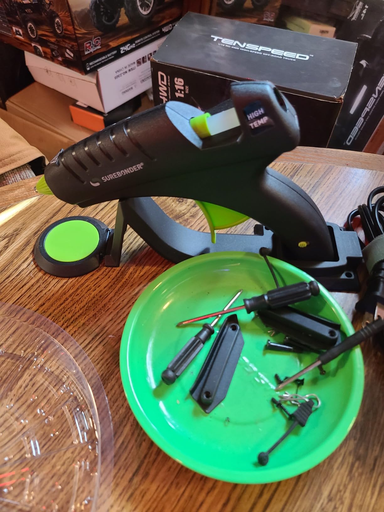 Surebonder Cordless Hot Glue Gun, High Temperature, Full Size, 60W, 50% More Power - Sturdily Bonds Metal, Wood, Ceramics, Leather & Other Strong Materials (Specialty Series CL-800F) customer photo 1