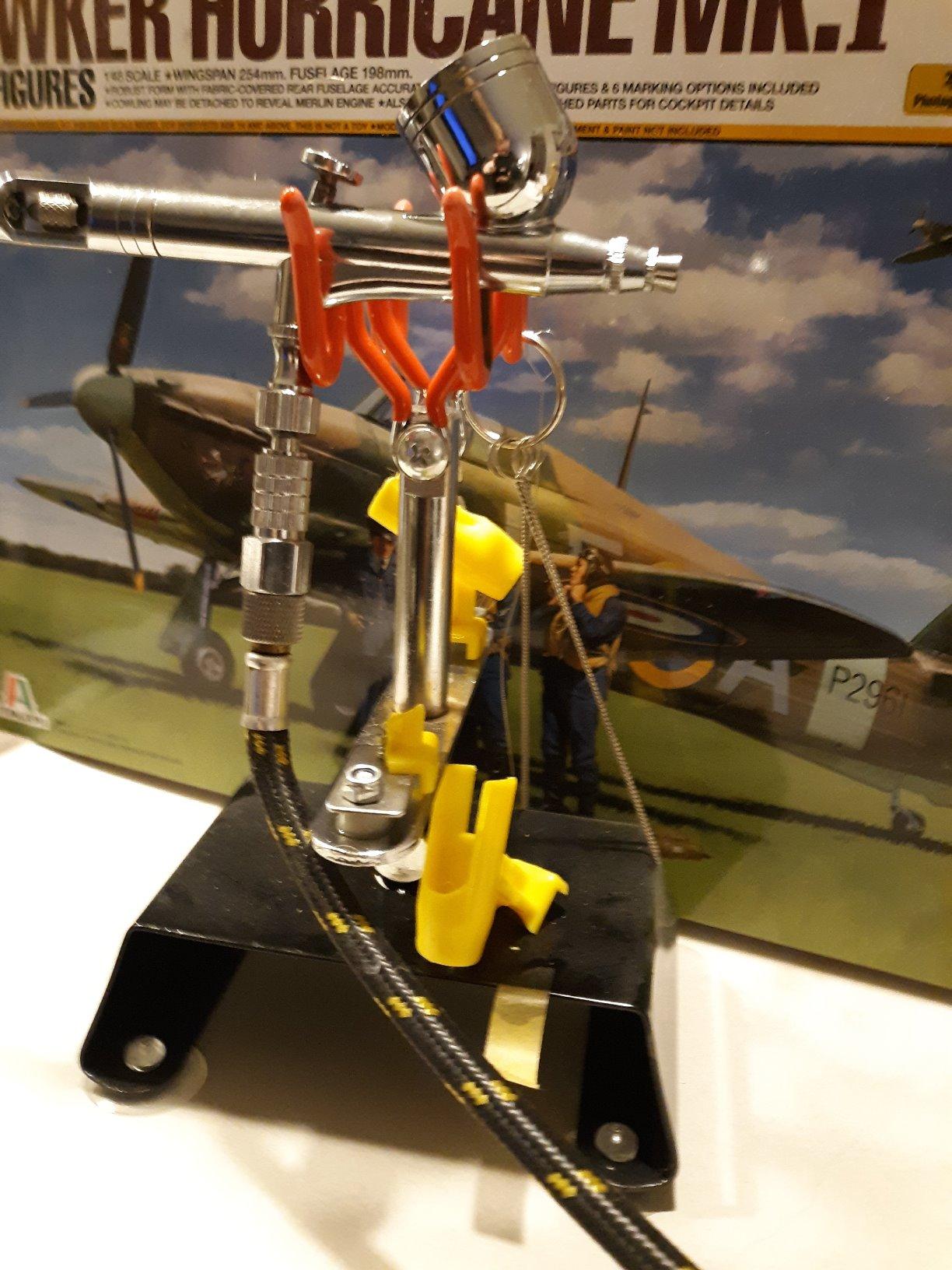 Master Airbrush 4-Airbrush Holder Station - Swivel & Tilt Tabletop customer photo 1