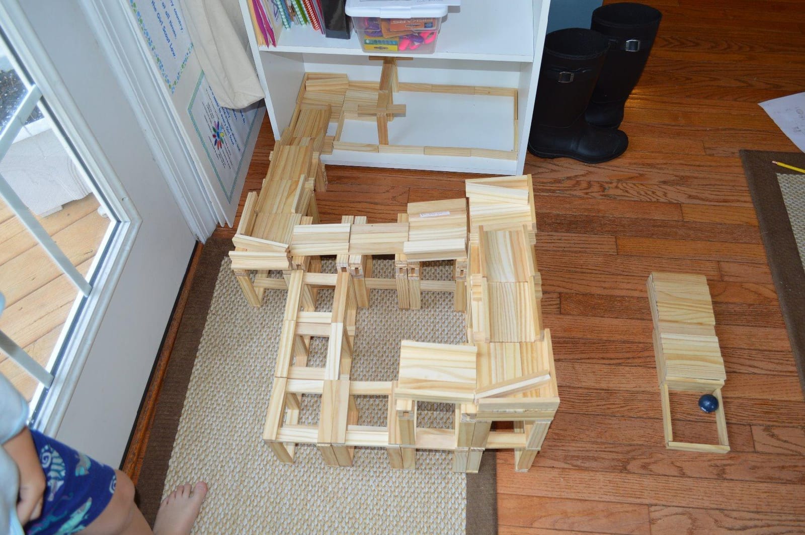 KEVA Structures 200 Wood Building Planks Set - Building Toy Includes 200 Wooden Blocks and Idea Book - Ages 5 and Up customer photo 1