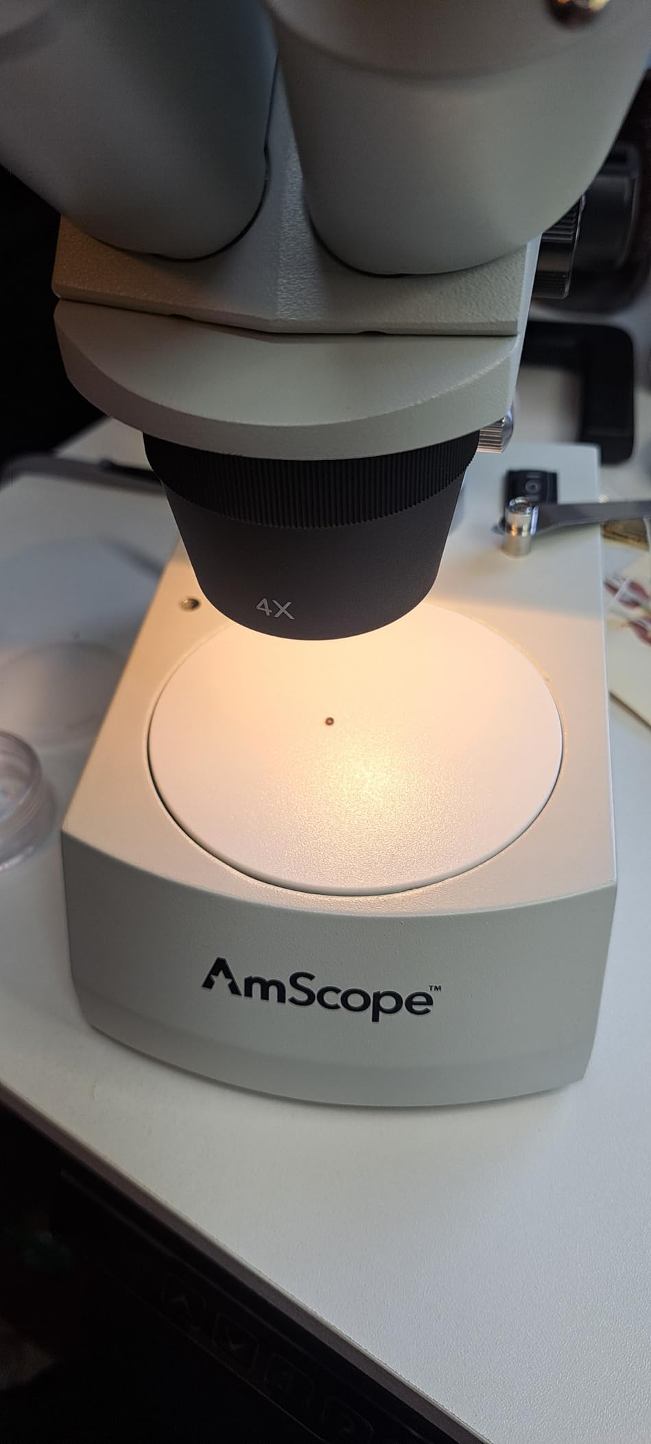 AmScope SE306R-PZ Forward Binocular Stereo Microscope, WF10x and WF20x | 10X-80X Magnification Range customer photo 2
