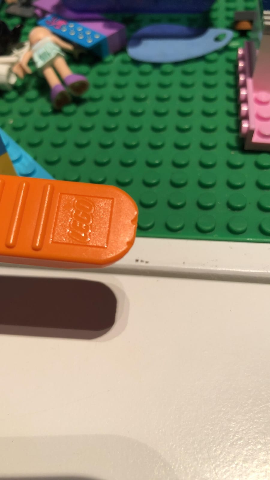 LEGO Classic Brick Separator 630 Building Kit (1 Piece) customer photo 1