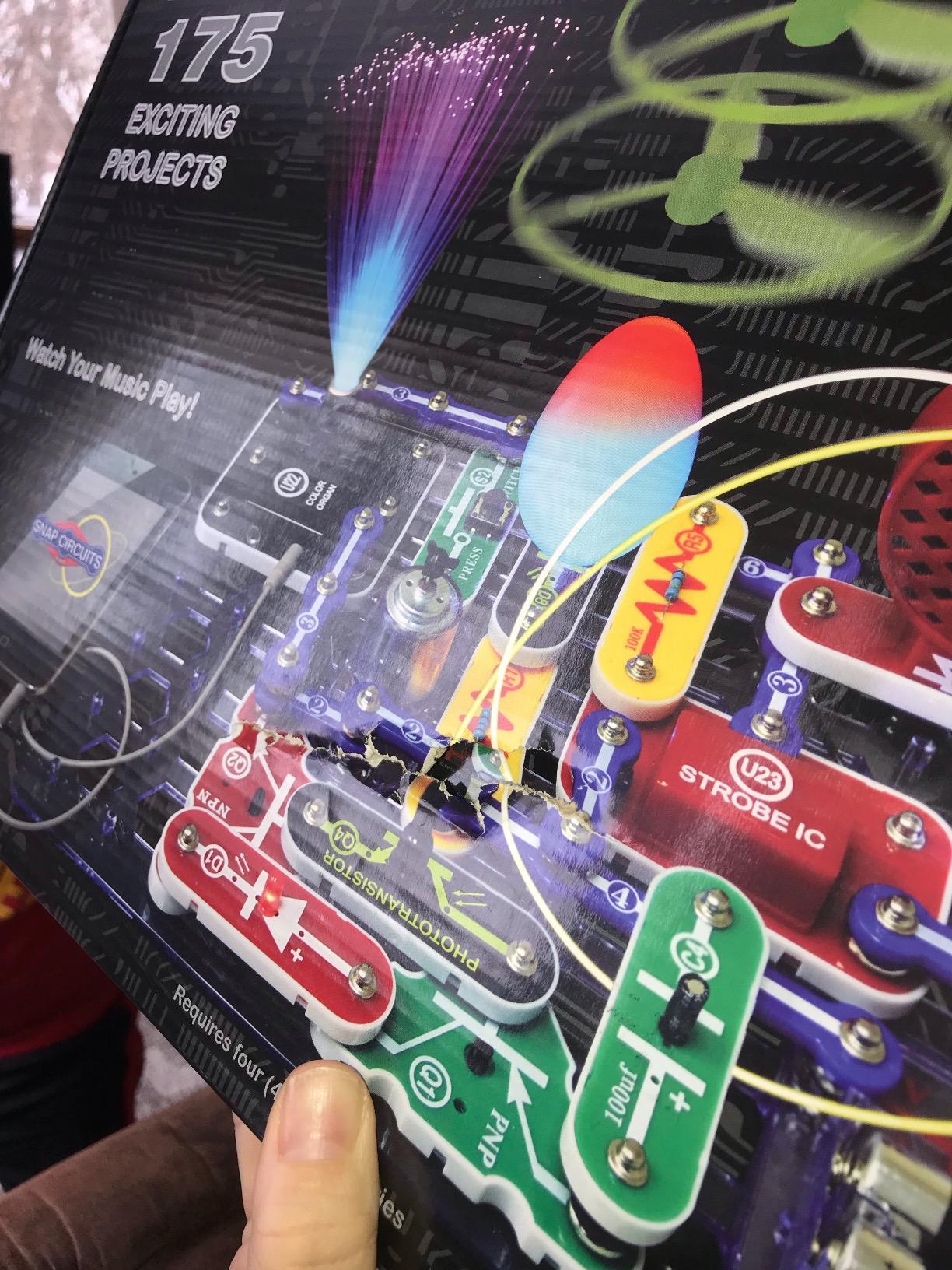 Snap Circuits Light Electronics Exploration Kit | Over 175 Exciting STEM Projects | Full Color Project Manual | 55+ Snap Circuits Parts | STEM Educational Toys for Kids 8+ customer photo 2