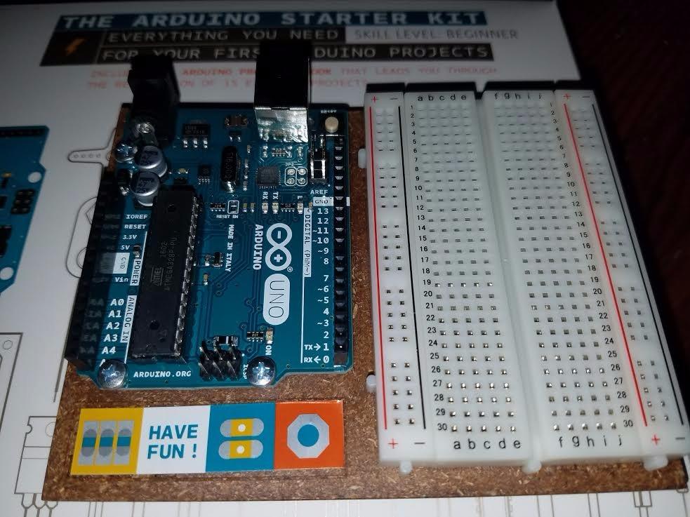 Official Arduino Starter Kit - 12 DIY Projects with Electronic Components & English Projects Book customer photo 2