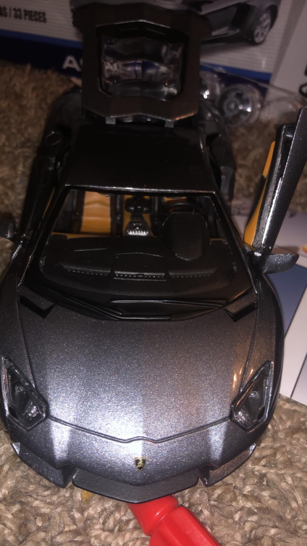 Maisto 1:24 Scale Assembly Line Lamborghini Aventador Coupe customer photo 1