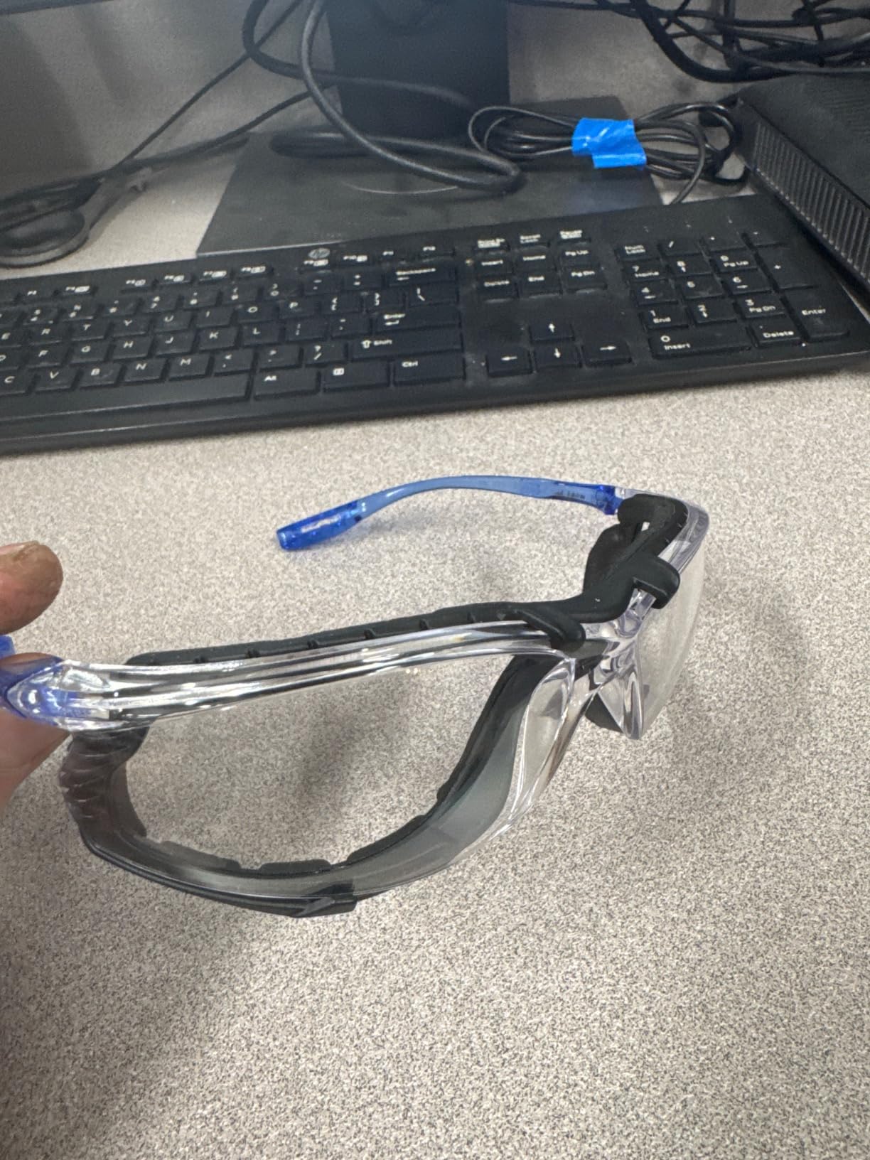 3M Safety Glasses, Virtua CCS, Anti-Fog Clear Lens, Blue Frame, ANSI Z87 | Corded Ear Plug Control System, Removable Foam Gasket, Pack of 1 customer photo 1