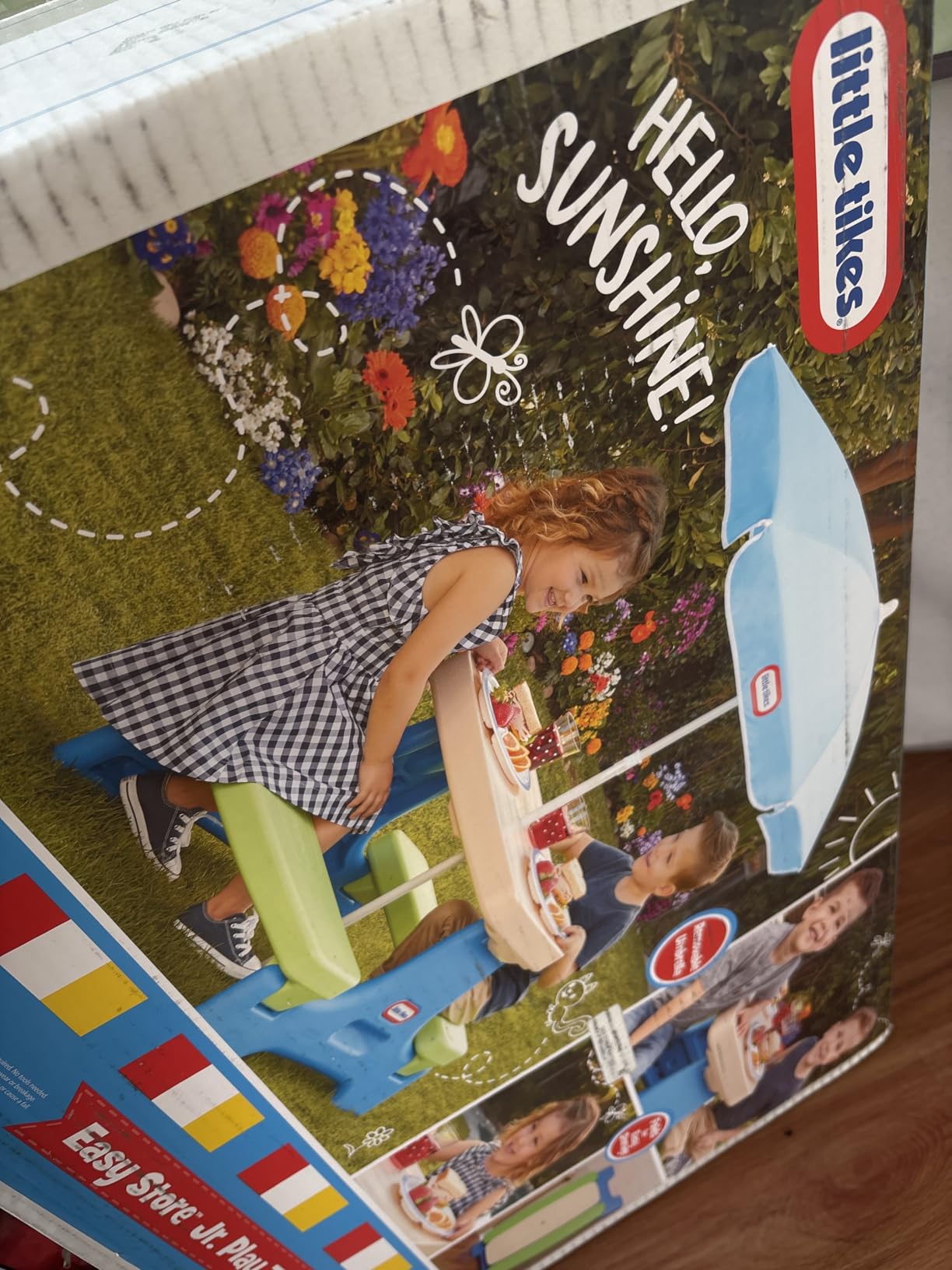 Little Tikes Easy Store Jr. Picnic Table with Umbrella - Blue / Green, 27.25''L x 27.00''W x 18.25''H customer photo 1
