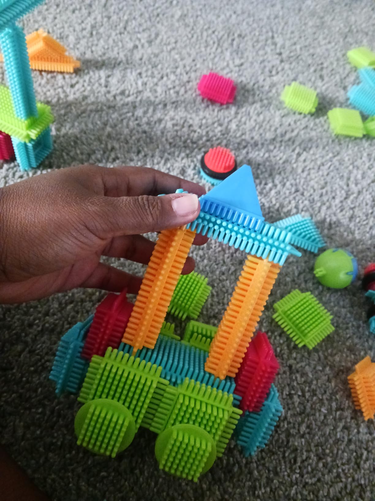 Battat Bristle Blocks Basic Builder Box, Interlocking Building Toys | 36-piece Bristle Blocks playset with functional wheels, soft edges, smooth surfaces, easy-connect bristles, 2+ Years customer photo 2