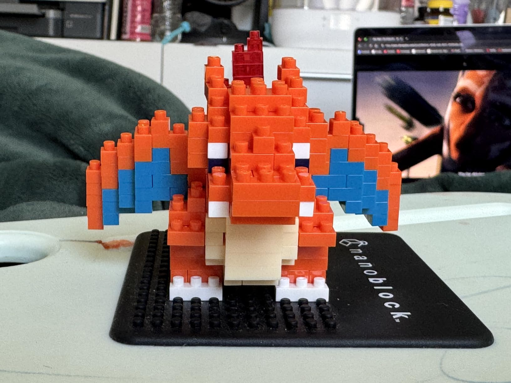 Pokémon - Charizard, Pokémon Series Building Kit customer photo 1