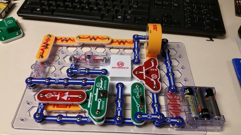 203 Electronics Exploration Kit | Over 200 STEM Projects | Full Color Project Manual | 42 Snap Modules | Unlimited Fun customer photo 1