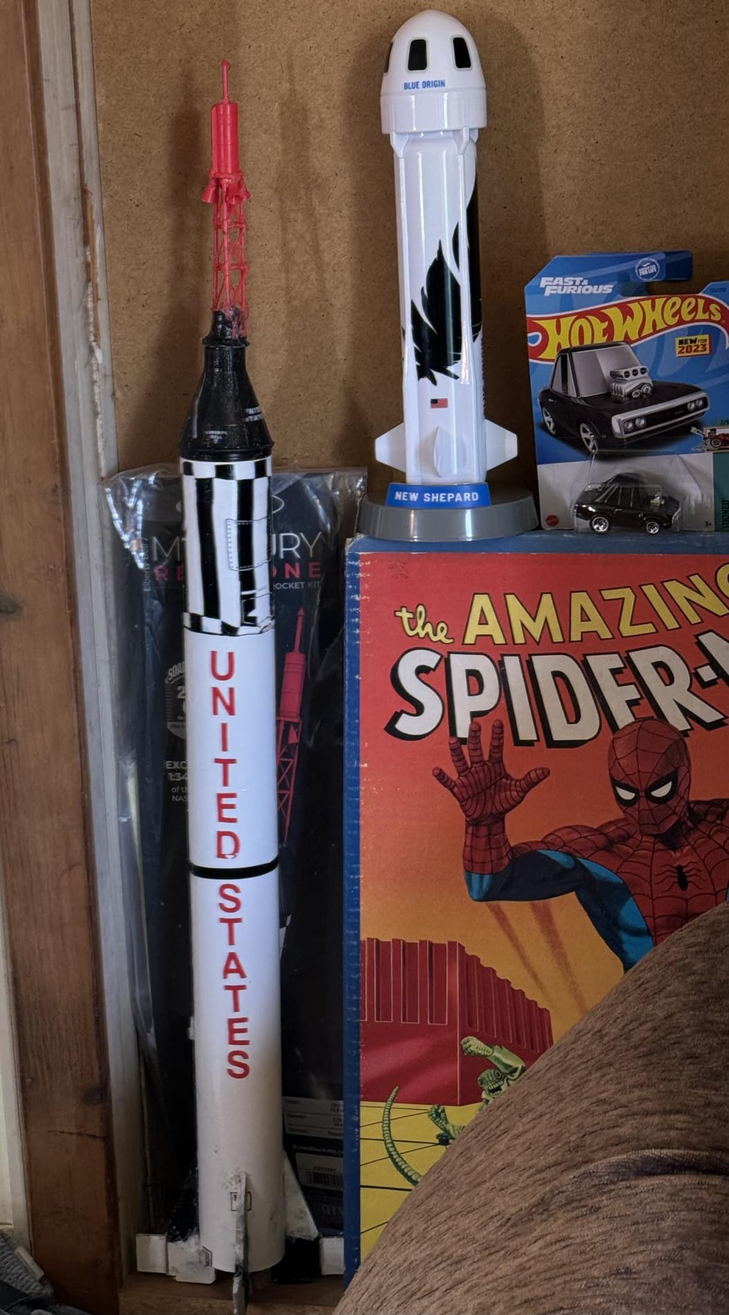 Estes 1921 Mercury Redstone Rocket-Building Kit, Advanced Flying-Rocket-Model Kit for Ages 10+ customer photo 2