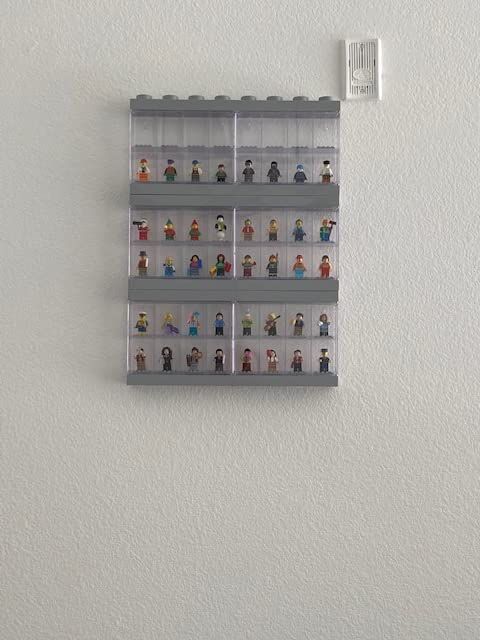LEGO Minifigure Display Case 16 Black Space for 16 Minifigures customer photo 1