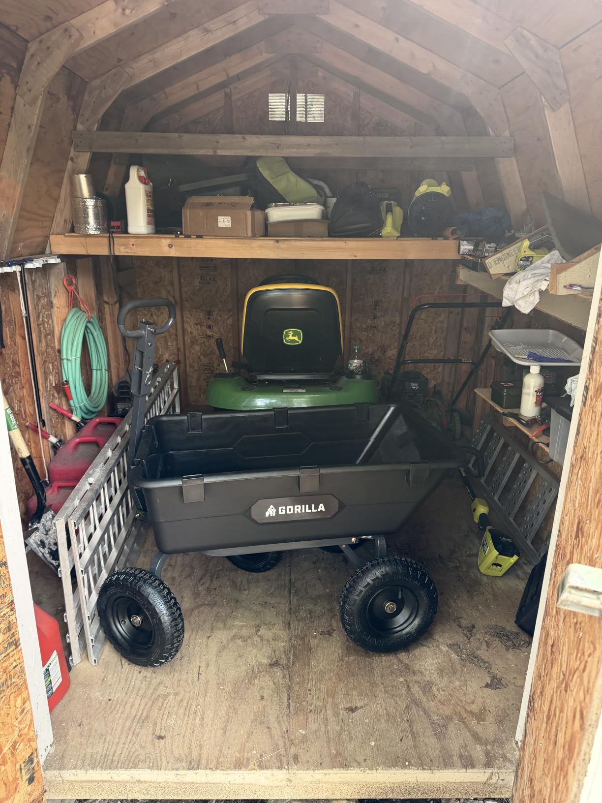 Gorilla Carts Poly Dump Cart, 600 lb. Capacity, 4 Cu ft, Quick Release Dump customer photo 1