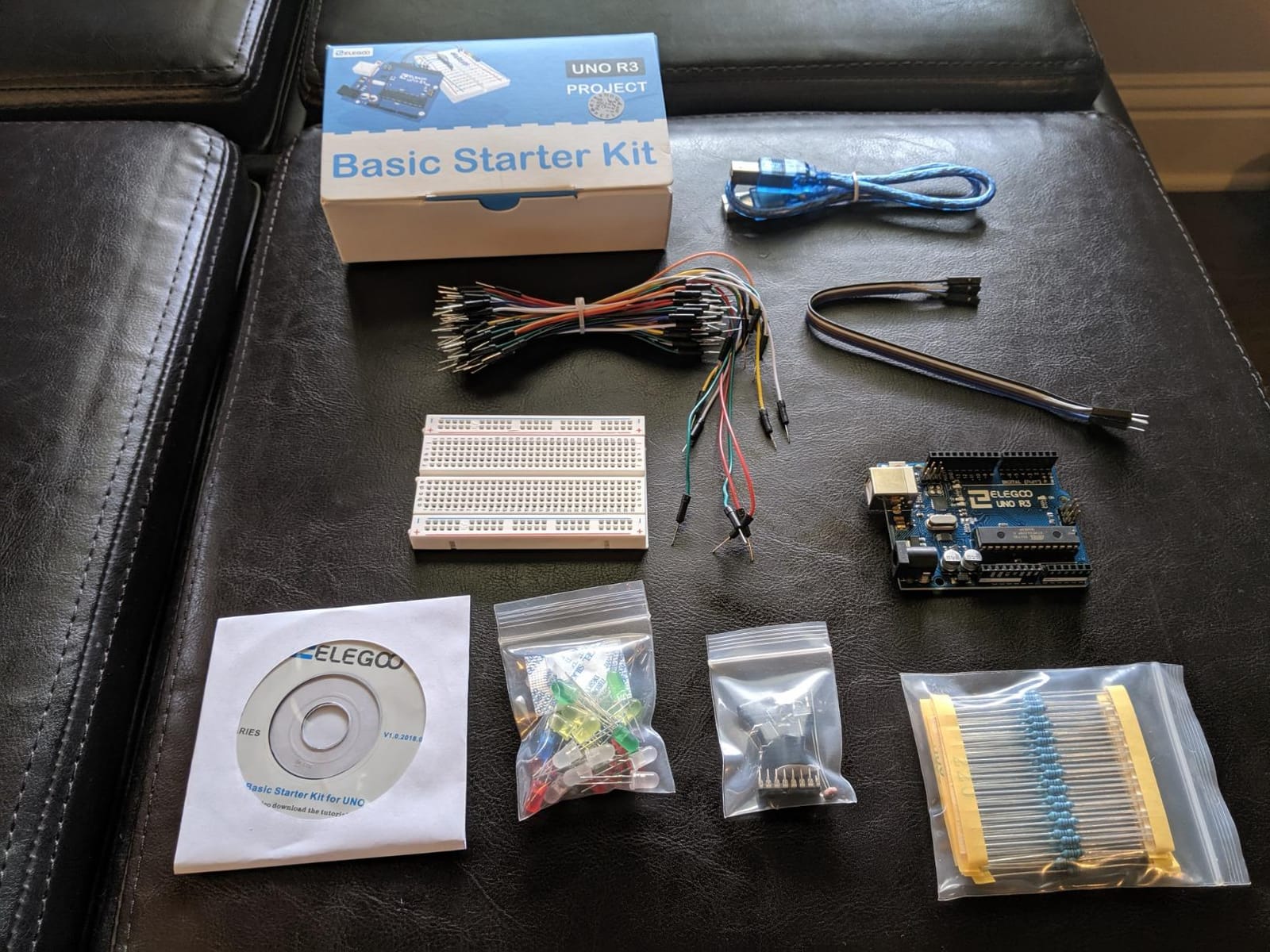 ELEGOO UNO Project Basic Starter Kit with Tutorial and UNO R3 Compatible with Arduino IDE customer photo 1