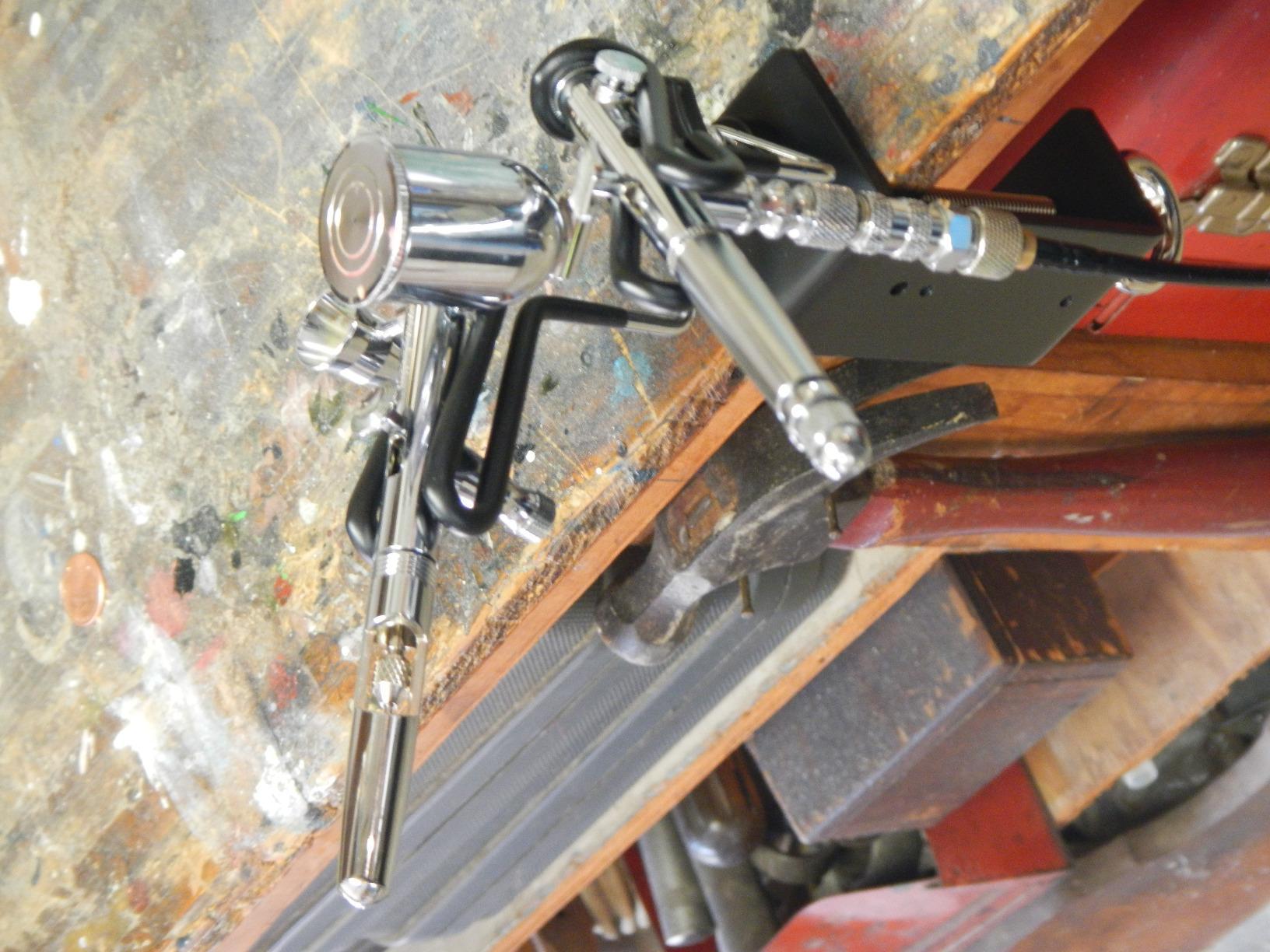 Iwata-Medea Universal Airbrush Holder customer photo 1