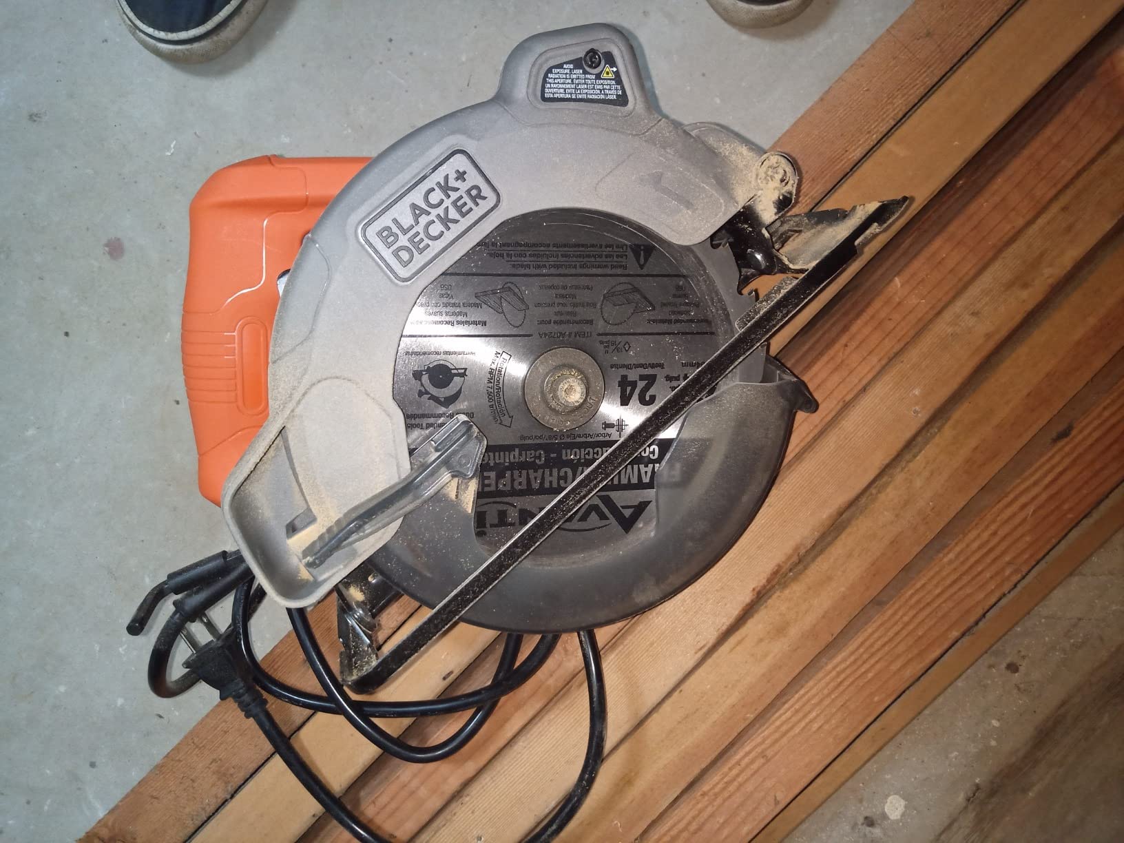 BLACK+DECKER 7-1/4-Inch Circular Saw with Laser, 13-Amp (BDECS300C) customer photo 2