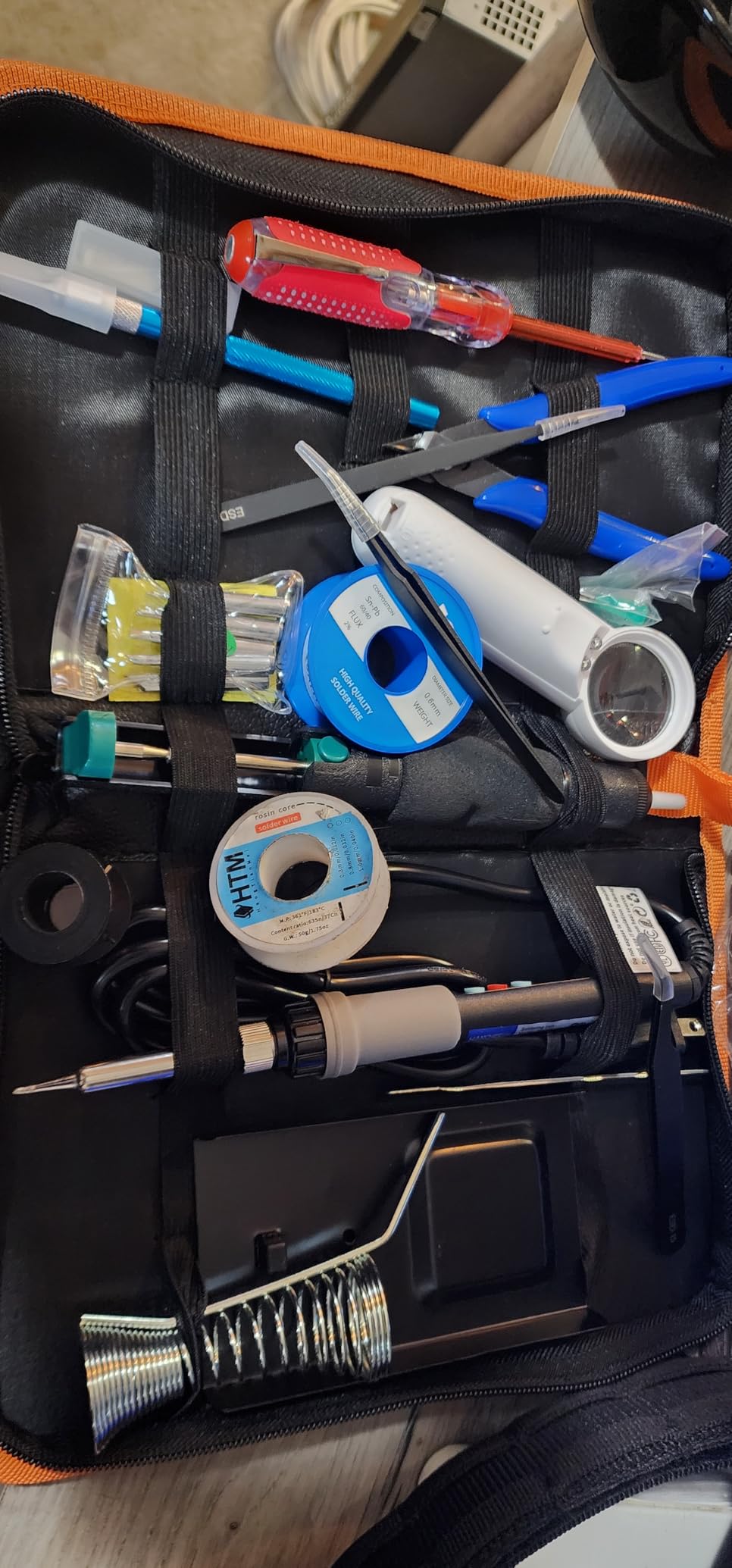 HANDSKIT 90W Soldering Iron Kit for Electronics, Adjustable Temp 180-480℃ | Soldering Gun Kit with 6 Soldering Tips, Soldering Iron Stand, Desoldering Pump, Magnifier, Solder Wire, Tweezers, PU Case customer photo 1