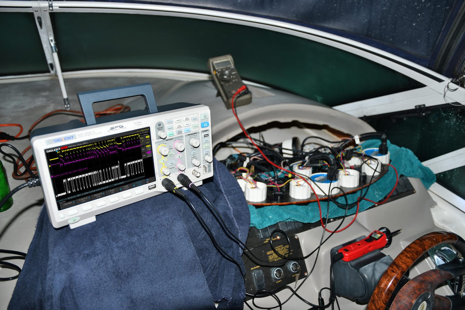 Siglent Technologies SDS1202X-E 200 mhz Digital Oscilloscope 2 Channels, Grey customer photo 2