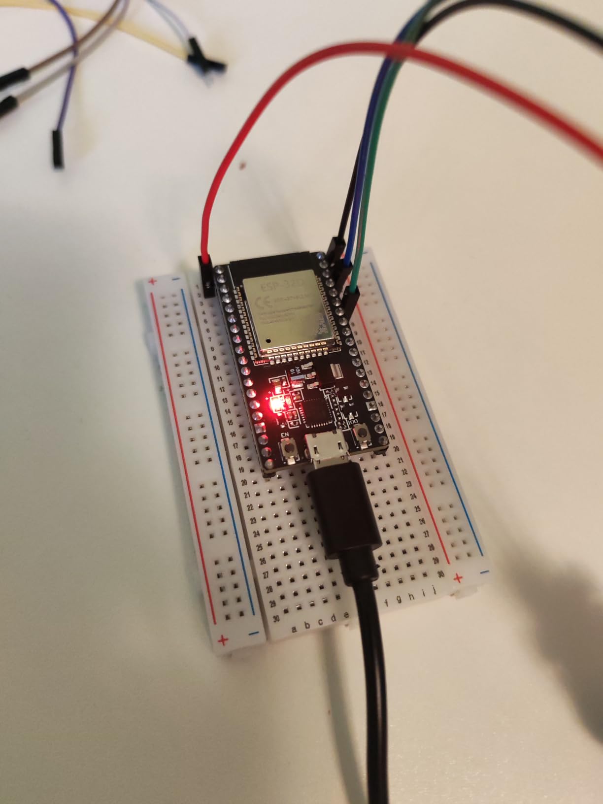 HiLetgo ESP-WROOM-32 ESP32 ESP-32S Development Board 2.4GHz Dual-Mode WiFi + Bluetooth Dual Cores Microcontroller Processor Integrated with Antenna RF AMP Filter AP STA for Arduino IDE customer photo 2