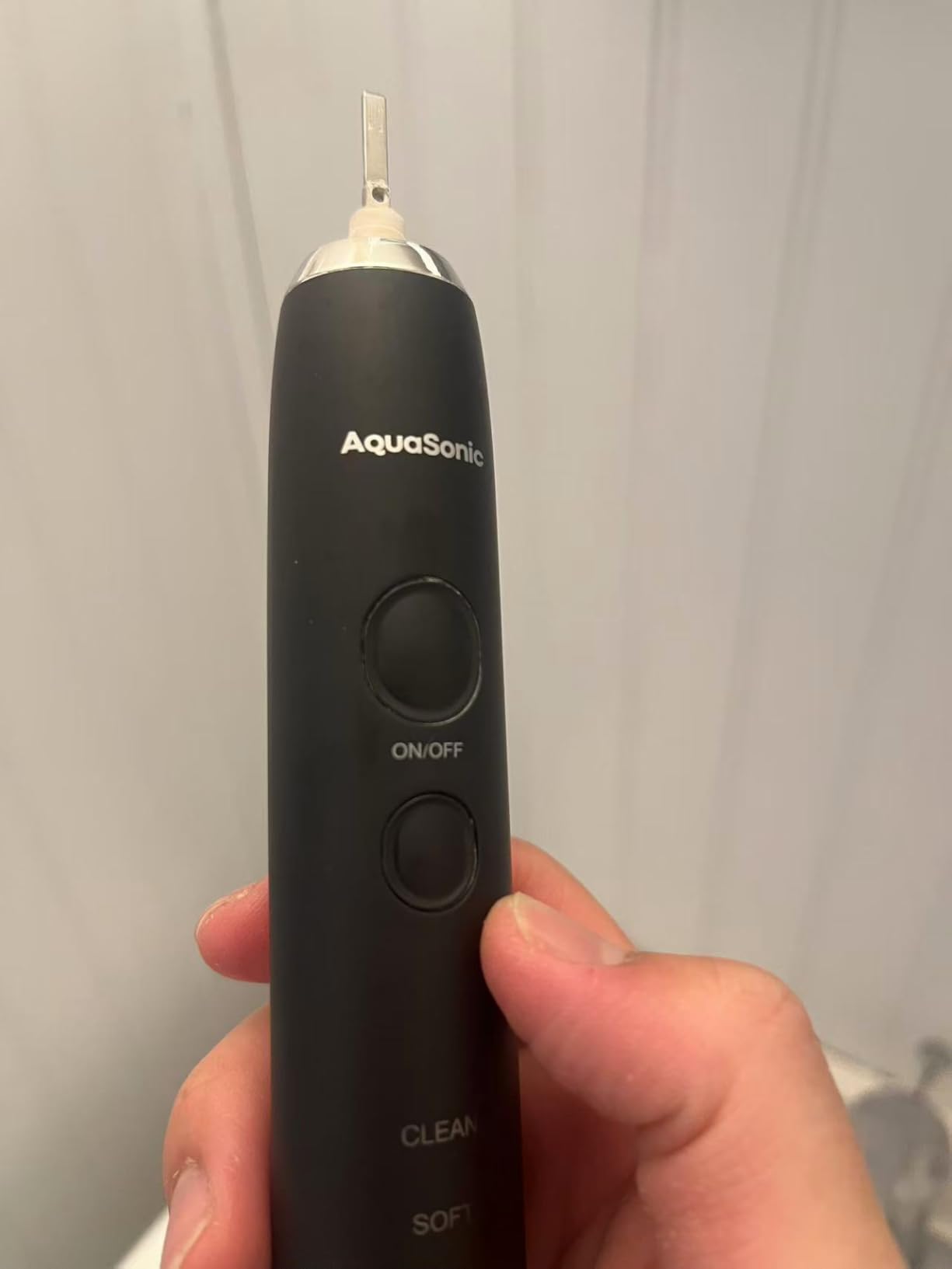 Aquasonic Black Series Ultra Whitening Toothbrush – ADA Accepted Electric Toothbrush- 8 Brush Heads & Travel Case – 40,000 VPM Electric Motor & Wireless Charging - 4 Modes w Smart Timer customer photo 1