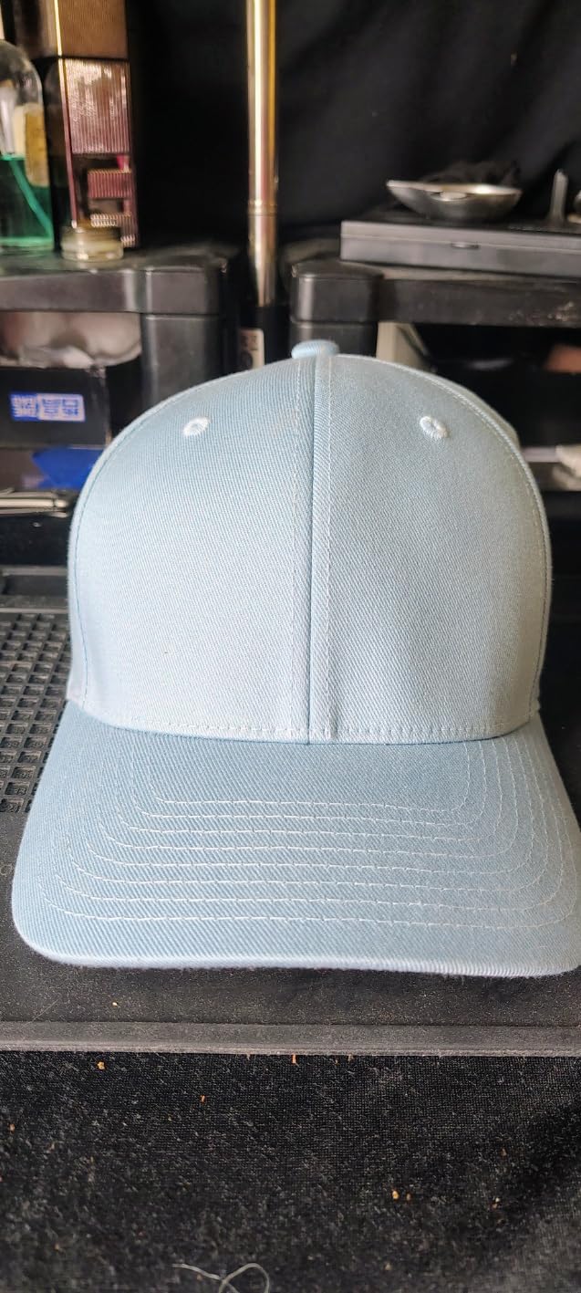 Flexfit Men's Athletic Baseball Fitted Cap customer photo 2
