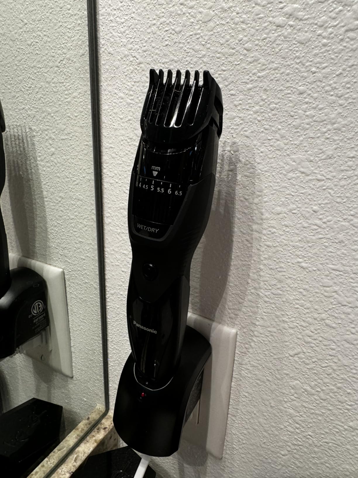 Panasonic Beard Trimmer for Men, Wet/Dry Facial Hair Trimmer with 19 Length customer photo 1