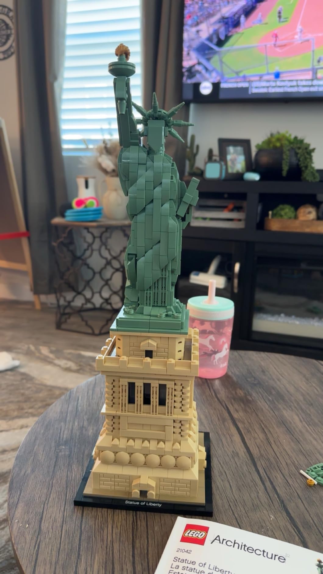 Architecture Statue of Liberty Model Building Set - Collectible New York City Souvenir, Creative Home Décor or Office Centerpiece, Great Gift Idea for Adults and Teens, 21042 customer photo 1