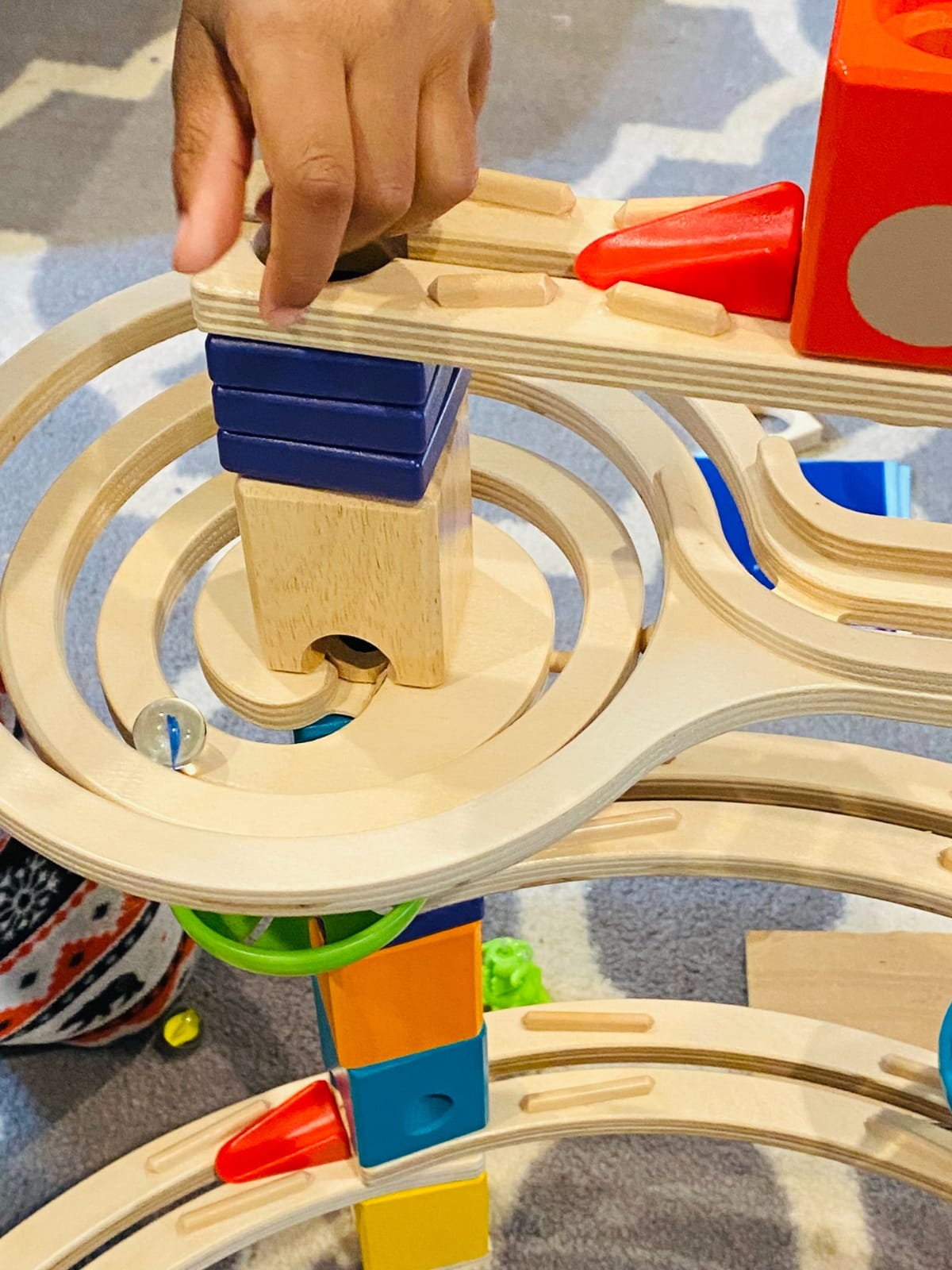 Hape Quadrilla Cliffhanger Wooden Marble Run Blocks | Marble Maze Run Set, Early Educational STEM Development Building Toys for Kids, Multicolor, Model:E6020 customer photo 2