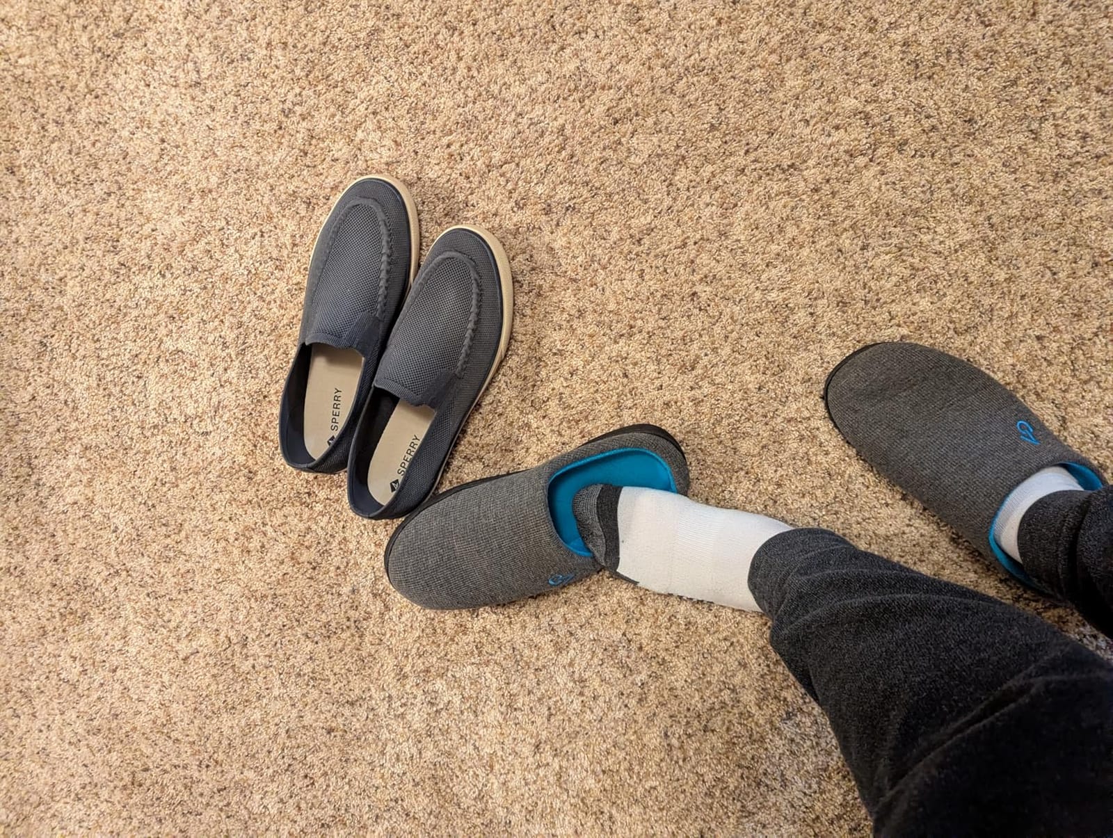 VeraCosy Men's Two-Tone House Slippers Memory Foam Indoor Rubber Sole customer photo 2