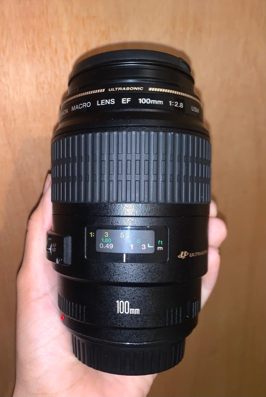 Canon 4657A006-cr EF 100mm F/2.8 Macro USM Fixed Lens for SLR Cameras, Black (Renewed) customer photo 2