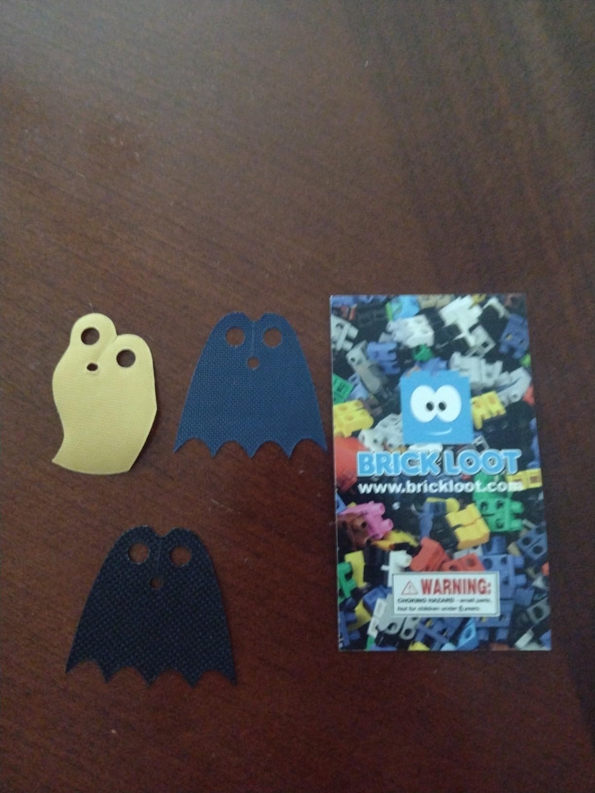 Brick Loot Superhero Capes for Minifigures, Fabric Cape Accessories Pack | Includes 35 premium fabric capes compatible with most minifigures for custom heroes, creative play, and collectible displays. customer photo 2