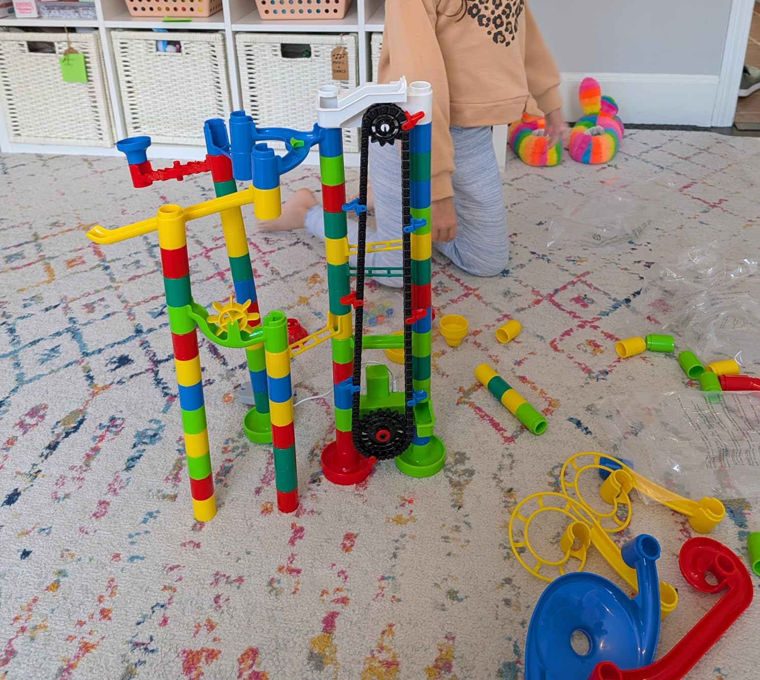 MindWare Marble Run 110 Piece Building Set with 82 Track Pieces, 15 Marbles and Motorized Elevator customer photo 1