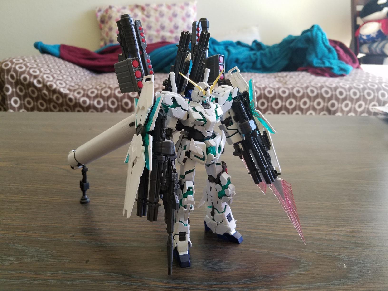 Bandai Hobby RG 1/144 Full Armor Gundam Unicorn
