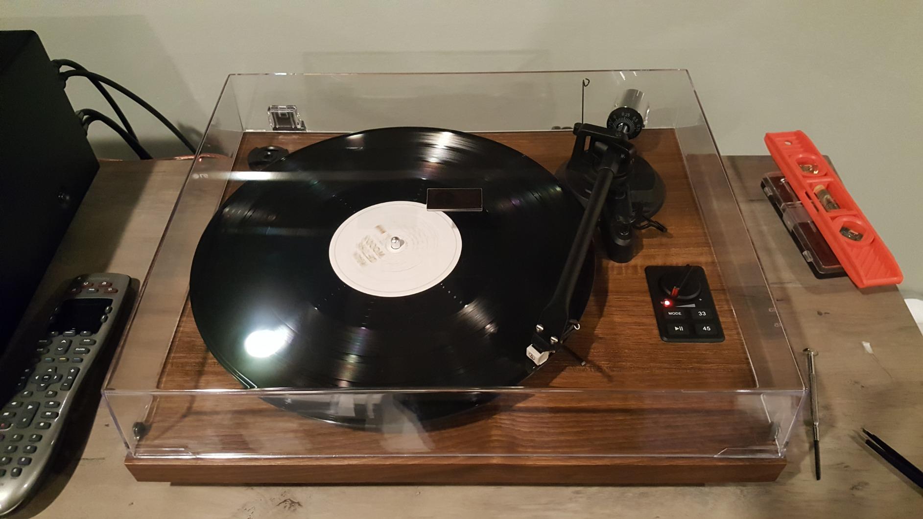 1 BY ONE Bluetooth Turntable HiFi System with 36 Watt Bookshelf Speakers | Patend Designed Vinyl Record Player with Magnetic Cartridge, Wireless Playback and Auto Off (Walnut) customer photo 1