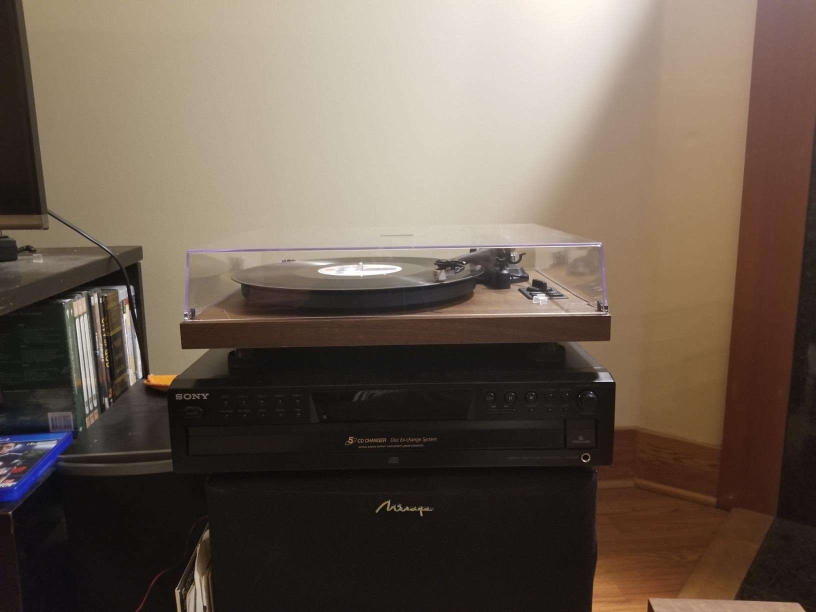 1 BY ONE Bluetooth Turntable HiFi System with 36 Watt Bookshelf Speakers | Patend Designed Vinyl Record Player with Magnetic Cartridge, Wireless Playback and Auto Off (Walnut) customer photo 2