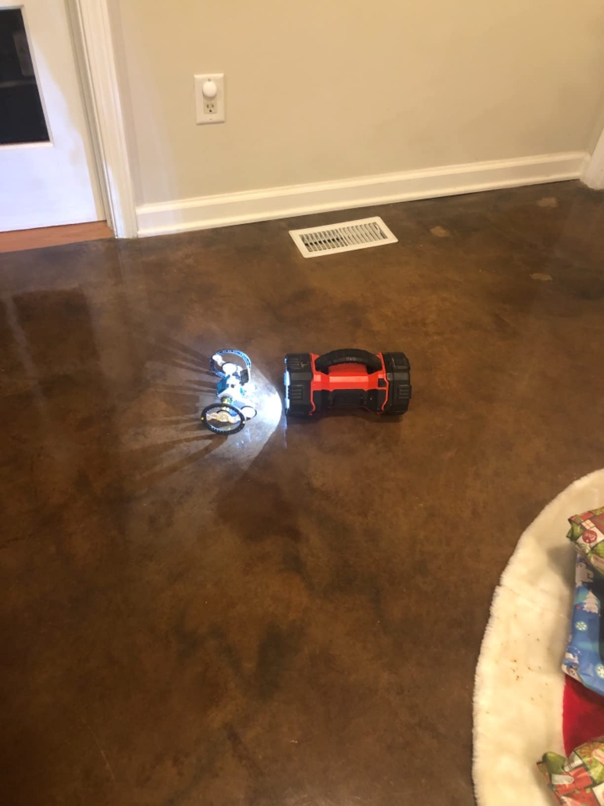 Teach Tech SolarBot.14, Transforming Solar Robot Kit, STEM Learning Toys for Kids 10+ customer photo 1