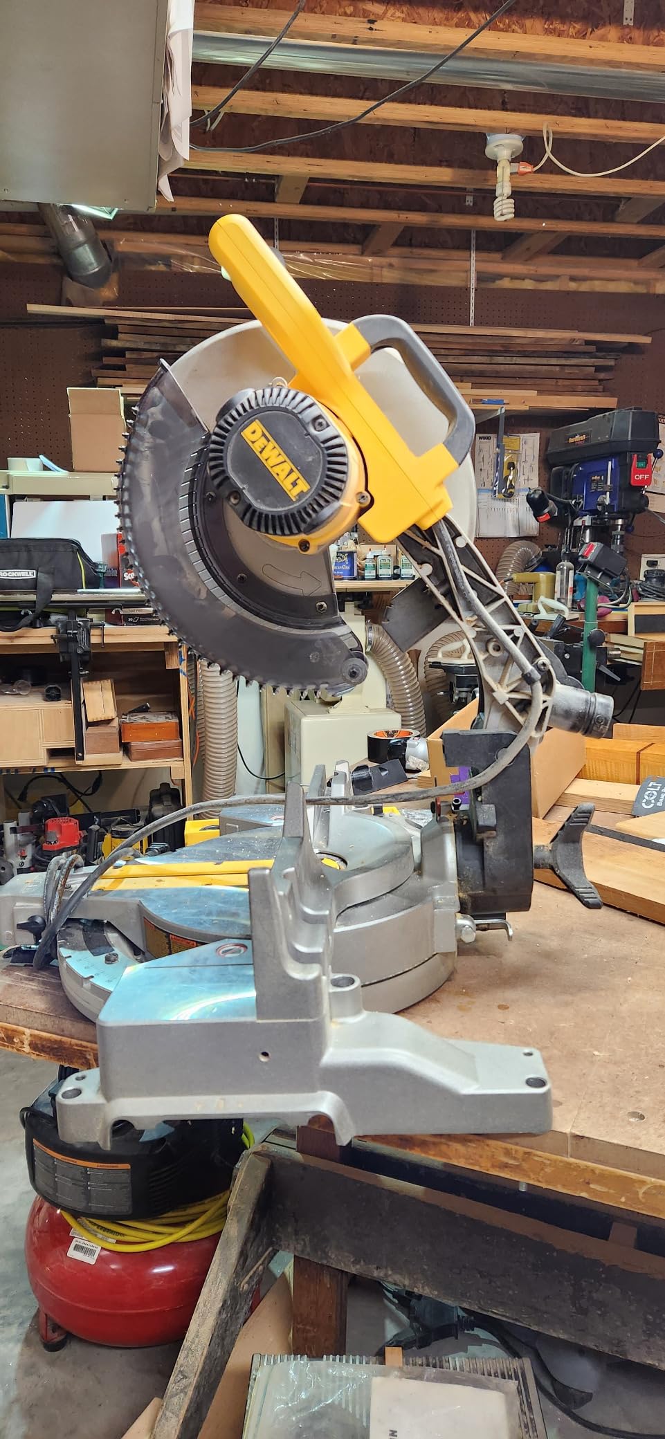 DEWALT Miter Saw, Double-Bevel, Compound, 12-Inch, 15-Amp (DWS716) customer photo 2