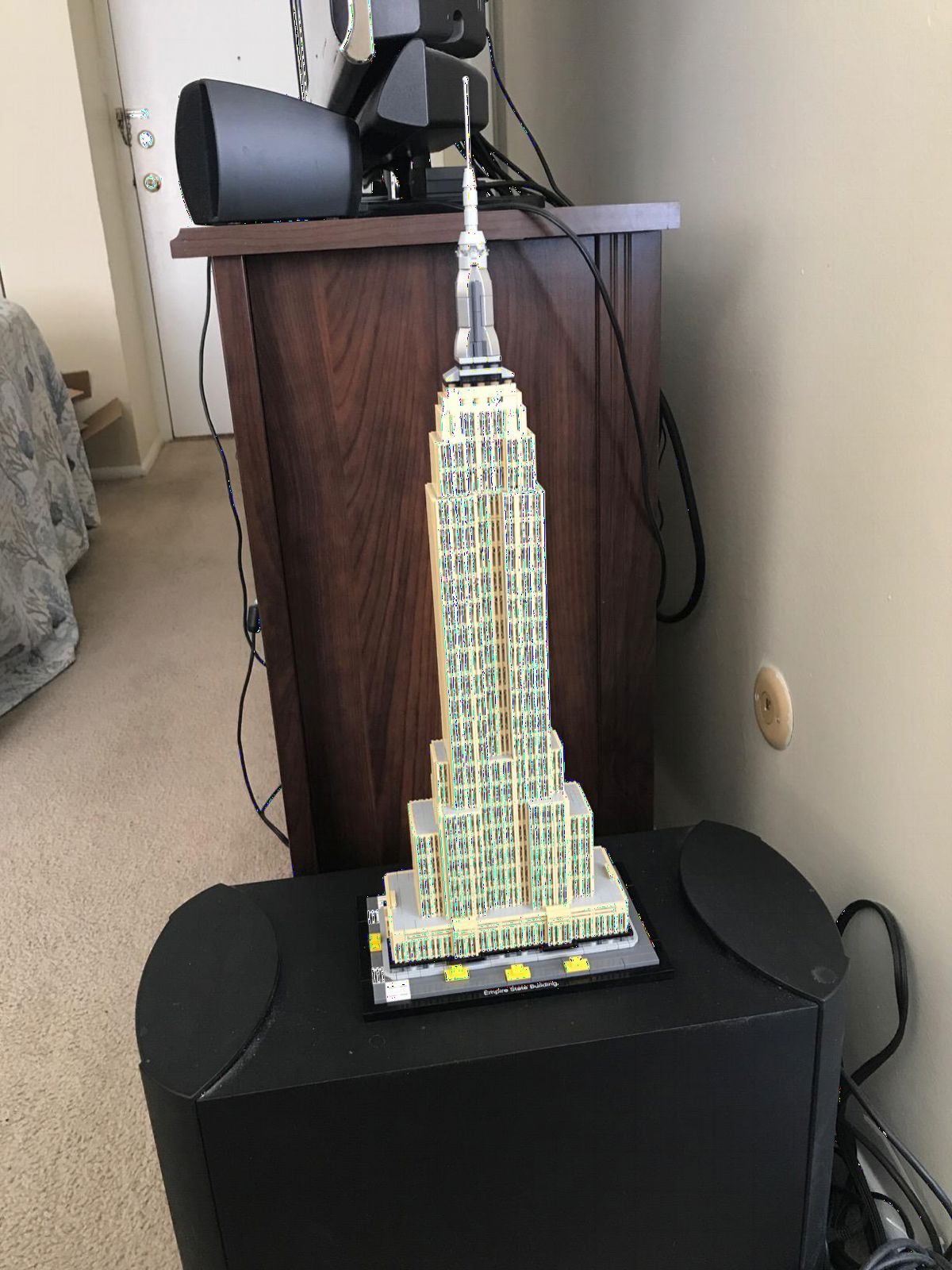 Architecture Empire State Building 21046 New York City Skyline Architecture Model Kit for Adults and Kids, Build It Yourself Model Skyscraper (1767 Pieces) customer photo 1