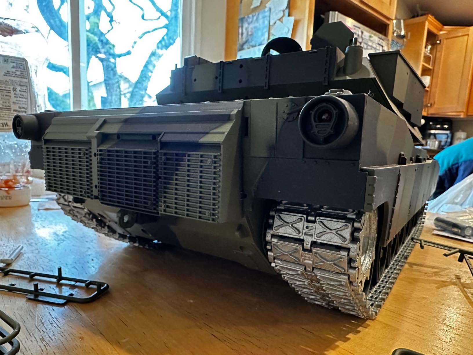 Heng Long Modified Edition 1/16 2.4ghz Remote Control US M1A2 Abrams Tank Camouflage Color(360-Degree Rotating Turret)(Steel Gear Gearbox)(3800mah Battery)(Metal Tracks & Sprocket Wheel & Idle Wheel) customer photo 1