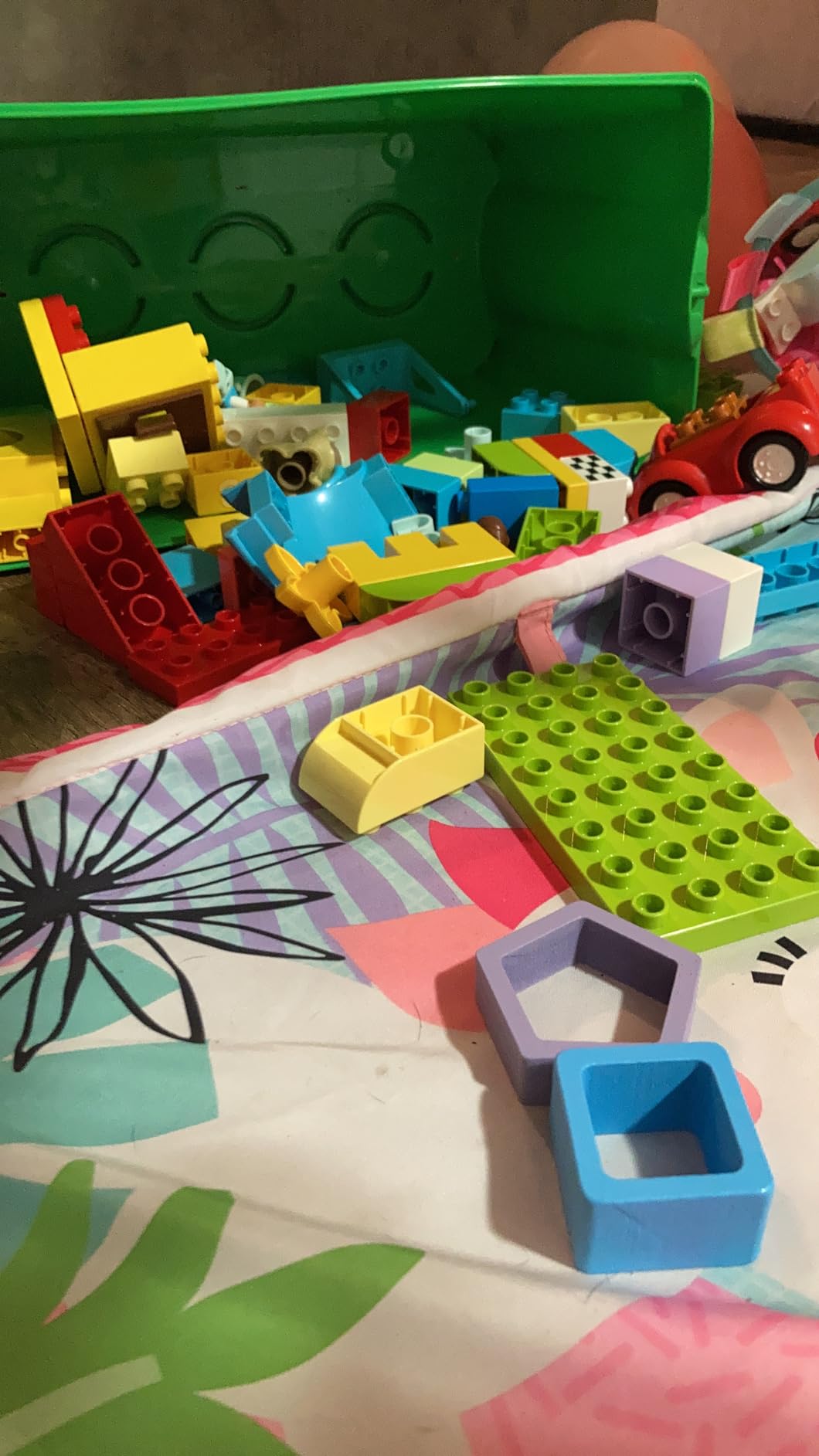 LEGO DUPLO Classic Deluxe Brick Box Building Blocks - Learning & Educational Toys for Toddlers, Preschool, Ages 1.5+ Years - Gift for Birthdays - Develop Fine Motor Skills - 10914 customer photo 1