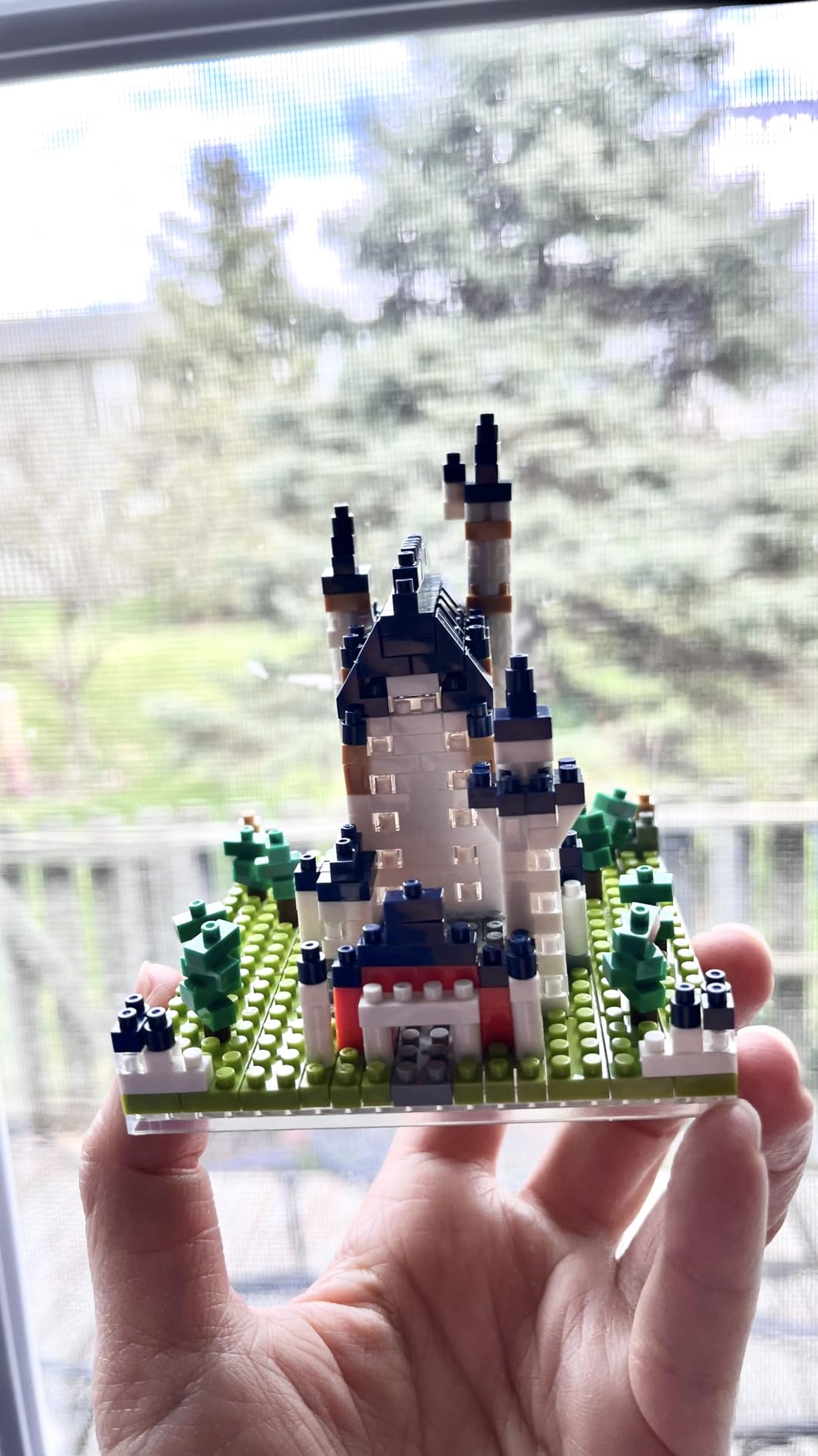 nanoblock - World Famous Buildings - Neuschwanstein Castle, Sight to See Series Building Kit customer photo 1
