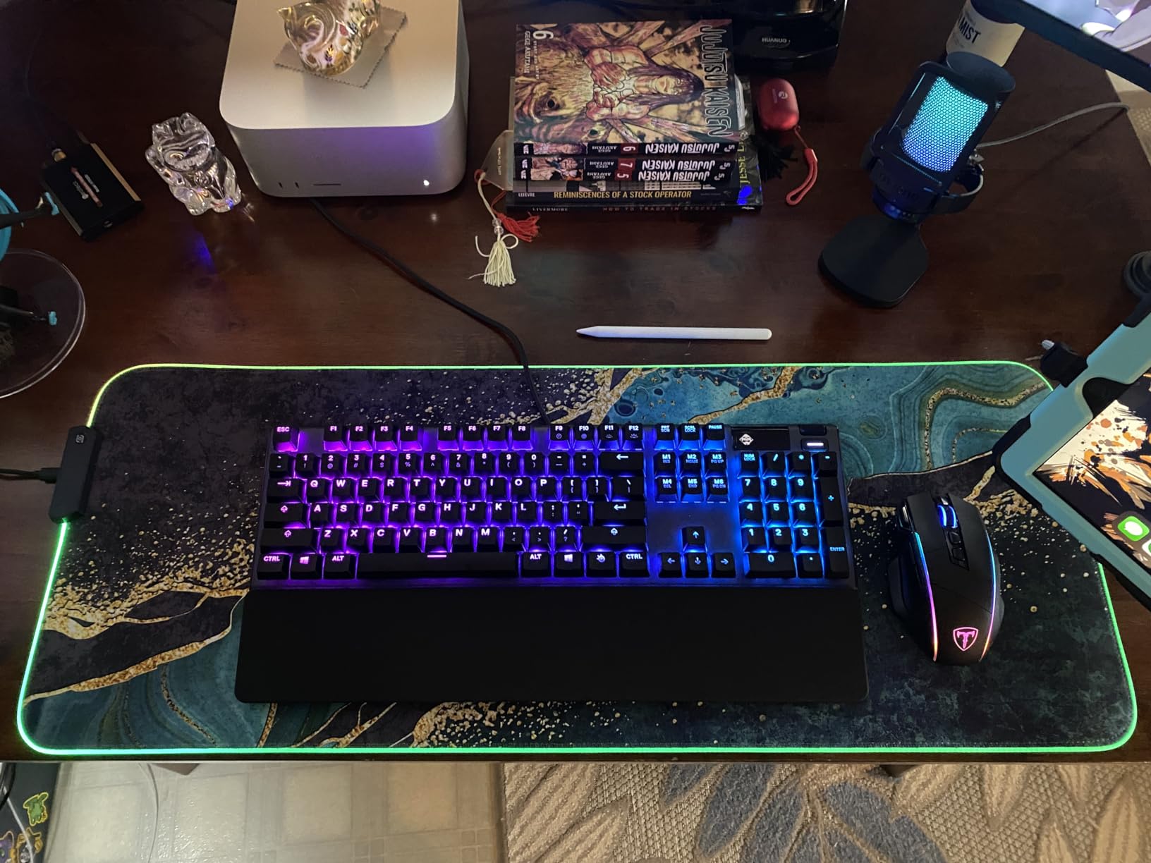SteelSeries USB Apex 5 Hybrid Mechanical Gaming Keyboard - Per-Key RGB Illumination - Aircraft Grade Aluminum Alloy Frame - OLED Smart Display (Hybrid Blue Switch) customer photo 2