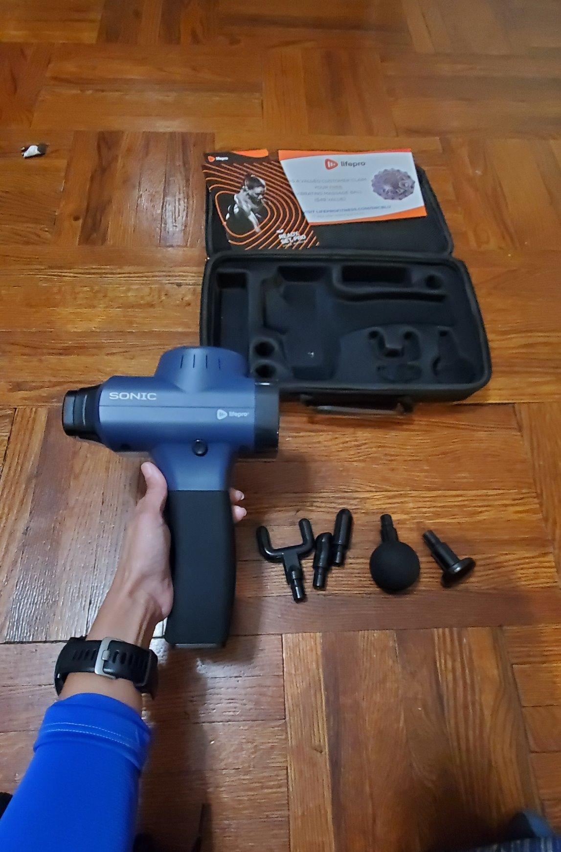 LifePro Sonic Massage Gun Percussion Muscle Massager, 8 Heads & 5 Speeds | Up to 6-Hr Runtime, Deep Tissue Massage Gun for Neck, Back, Calves, Quads, Feet, Trigger Points & Recovery Support customer photo 2