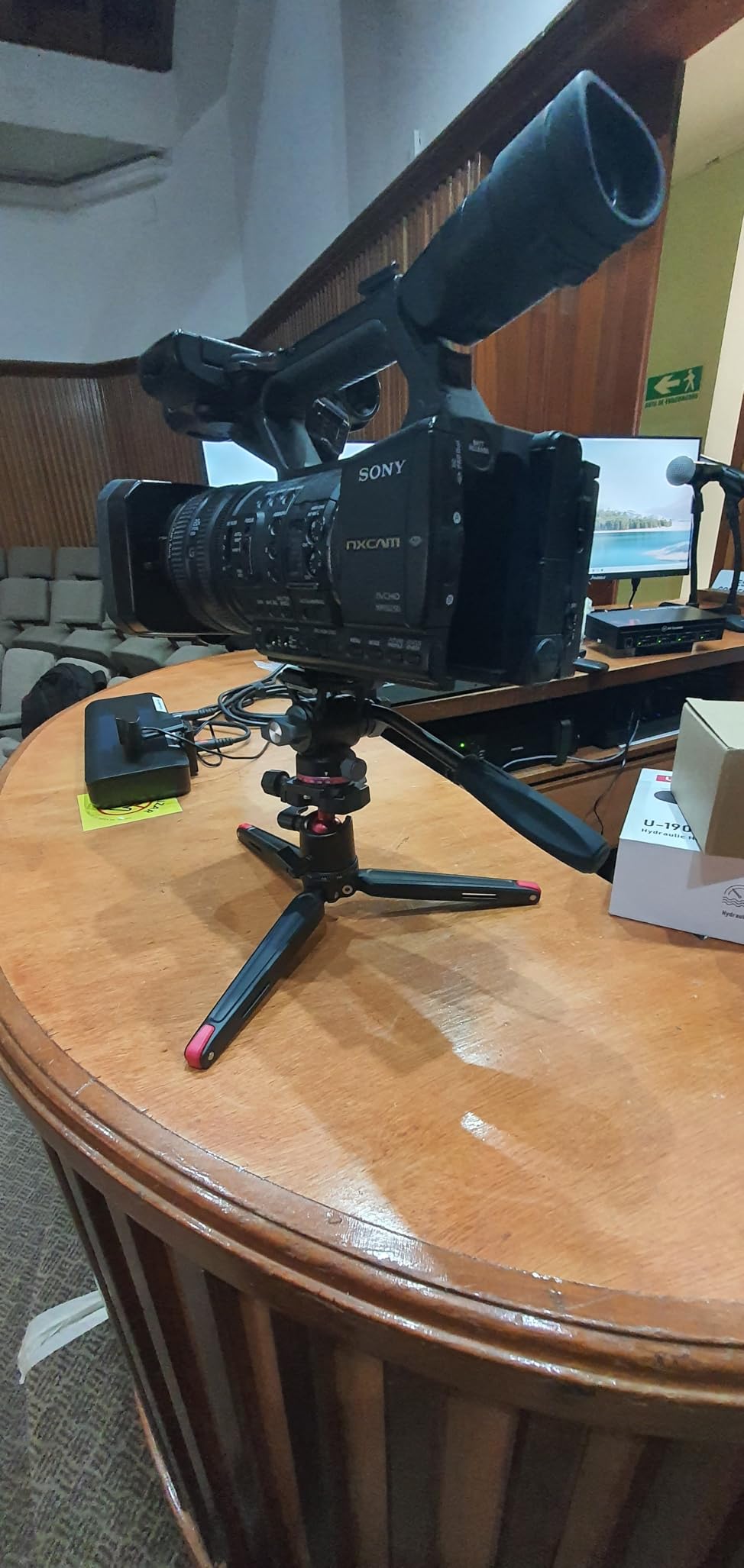 SmallRig Mini Tripod for Camera, Updated Desktop Tabletop Tripod with Arca-Type Compatible QR Plate, 360° Ball Head and 1/4 Screws Portable for Compact Cameras DSLRs, Phone, Gopro - BUT2664 customer photo 1