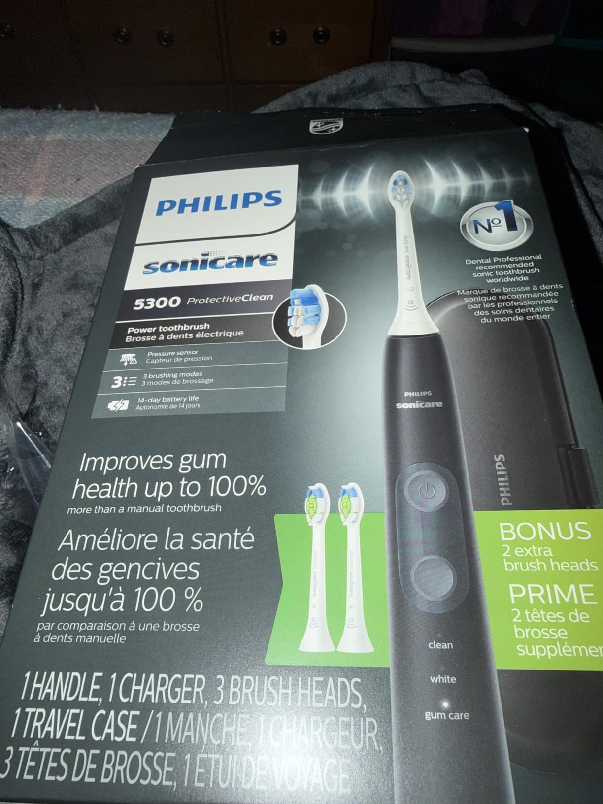 Philips Sonicare 5300 Rechargeable Electric Toothbrush, 3 Brush Head, Black customer photo 1