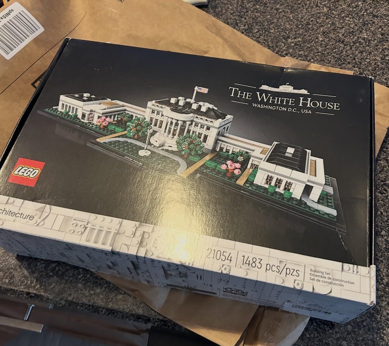 Architecture Collection: The White House 21054 - Model Building Kit, Creative Set for Adults and Teens, Energizing DIY Project, Iconic Presidential Office, Great Collectible Gift for Father's Day customer photo 1